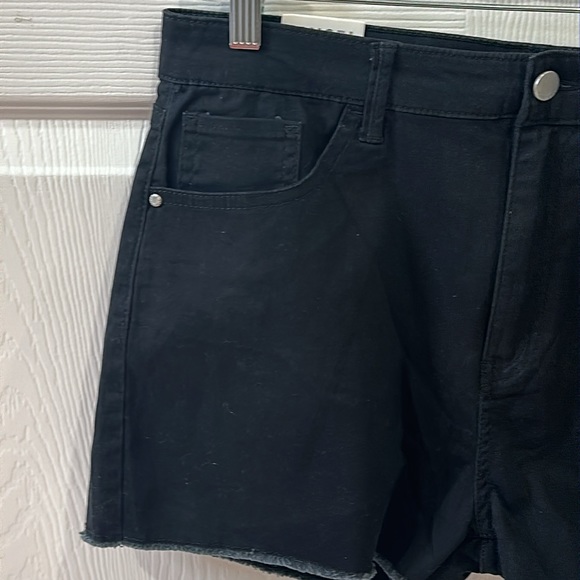 Tinseltown Denim junior HighRise Black Short - Picture 3 of 6